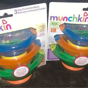 Munchkin Suction Cup Bowls 3 count in both packs